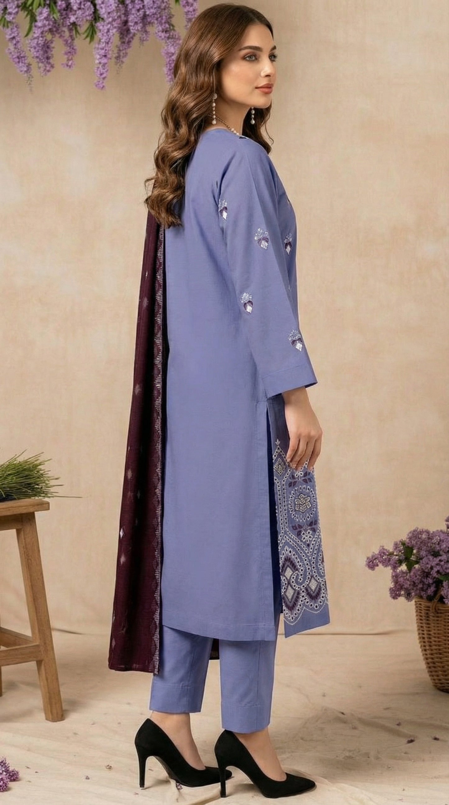 Lawn Fancy Boring Daman Heavy Embroidered Shirt .